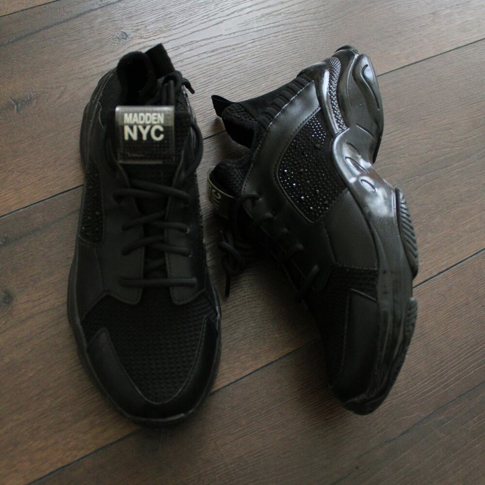 Steve Madden Women's All-Black Chunky Fashion Sneaker